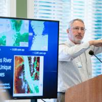 Honors faculty member, Peter Wampler, speaks about the ravines at GVSU